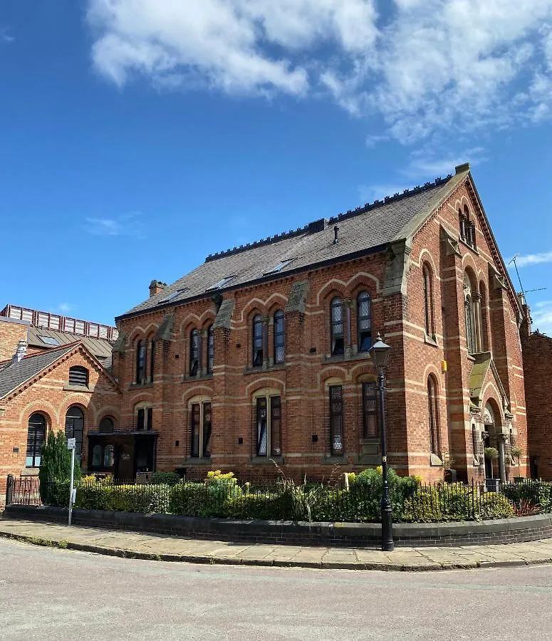 Luxury Chapel Apartment Within City Walls チェスター