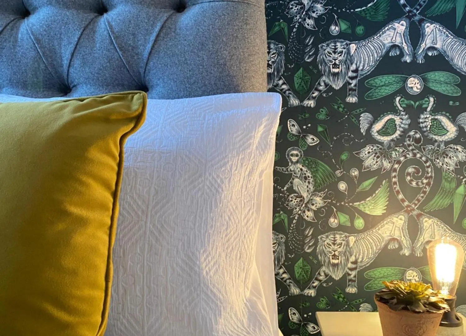 Luxury Chapel Apartment Within City Walls チェスター